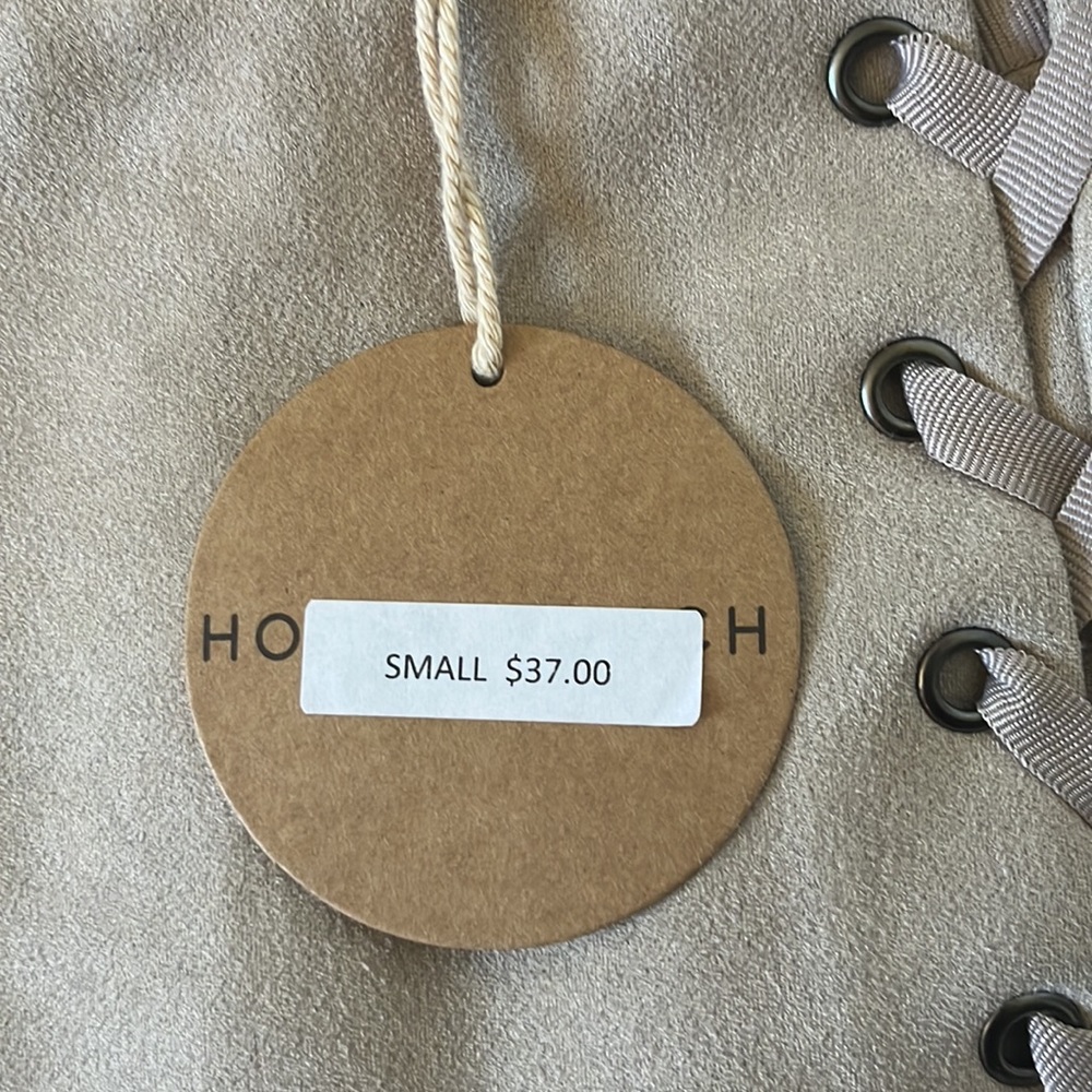 Beige suede skirt size small - Picture 3 of 3